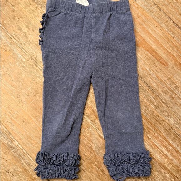 RuffleButts Ruffle Leggings - Picture 2 of 4